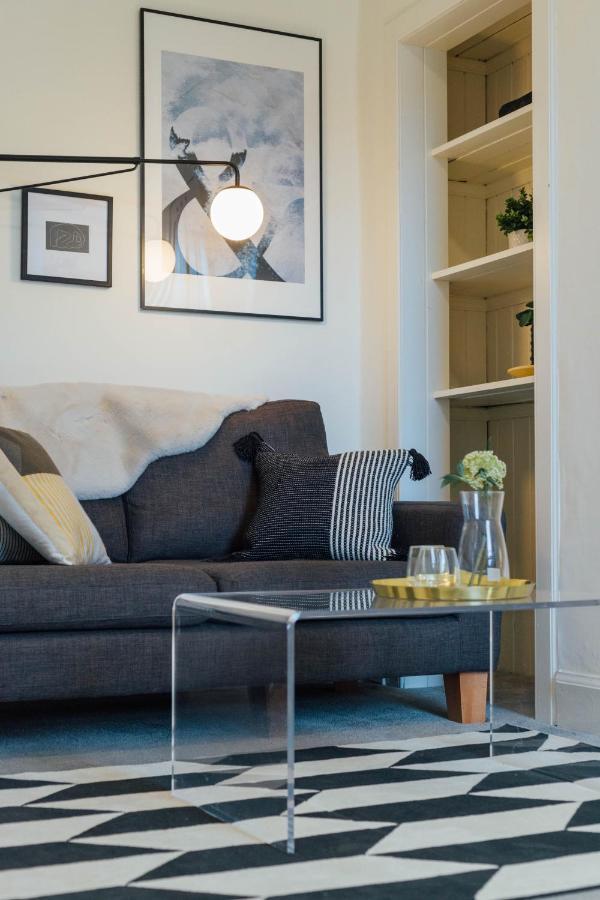 Stylish And Comfortable City Centre Apartment Edinburgh Exterior photo